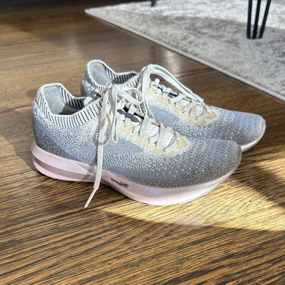 Brooks Women's Light Gray and White Knit Running Shoes